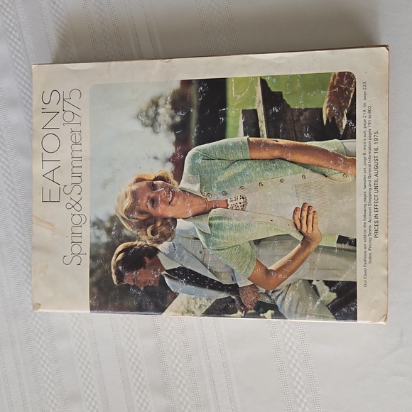 Vintage Eaton's Spring & Summer 1975 Catalog - Picture 2 of 13